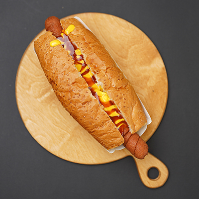 هات داگ با سس بلونیز