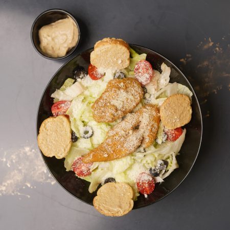 سالاد سزار با فیله سوخاری