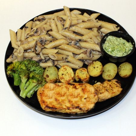 استیک مرغ و پاستا